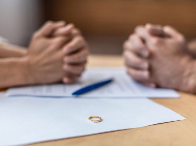 Demanda de nulidad matrimonial ante el tribunal eclesiástico en Igualada Qué es el vetitum en una sentencia de nulidad en Igualada